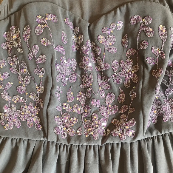 Dress - Picture 2 of 3